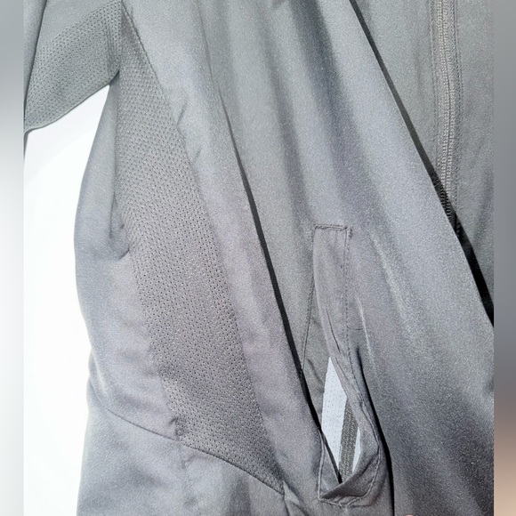 Nike Dri-Fit Jacket Women’s Lrg Logo Embroidered Full Zip Packable Hoodie Black - Picture 4 of 7